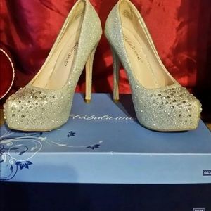 Sparkly heels size 6.5
